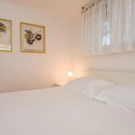 Holiday home Seaside House Mandre, Pag - 19691 *